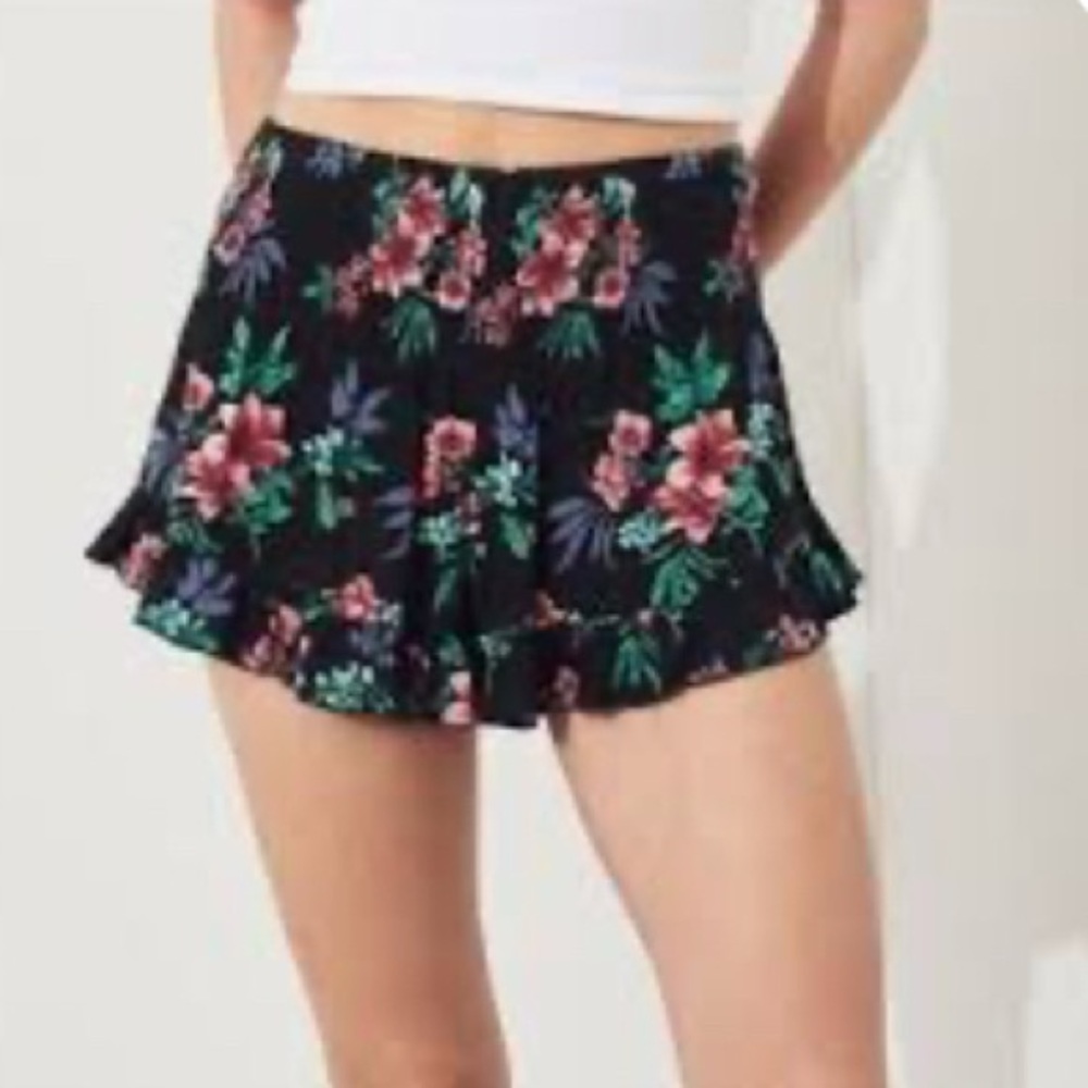 Smocked Ruffle Shorts - Picture 2 of 2